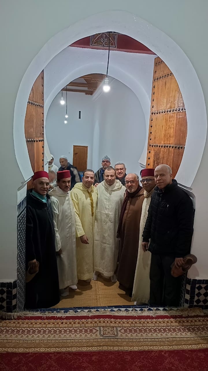 عامل عمالة مكناس يترأس بمسجد ” الكبير بالمدينة القديمة” حفلا دينيا إحياء لليلة القدر المباركة عامل عمالة مكناس يترأس بمسجد ” الكبير بالمدينة القديمة” حفلا دينيا إحياء لليلة القدر المباركة