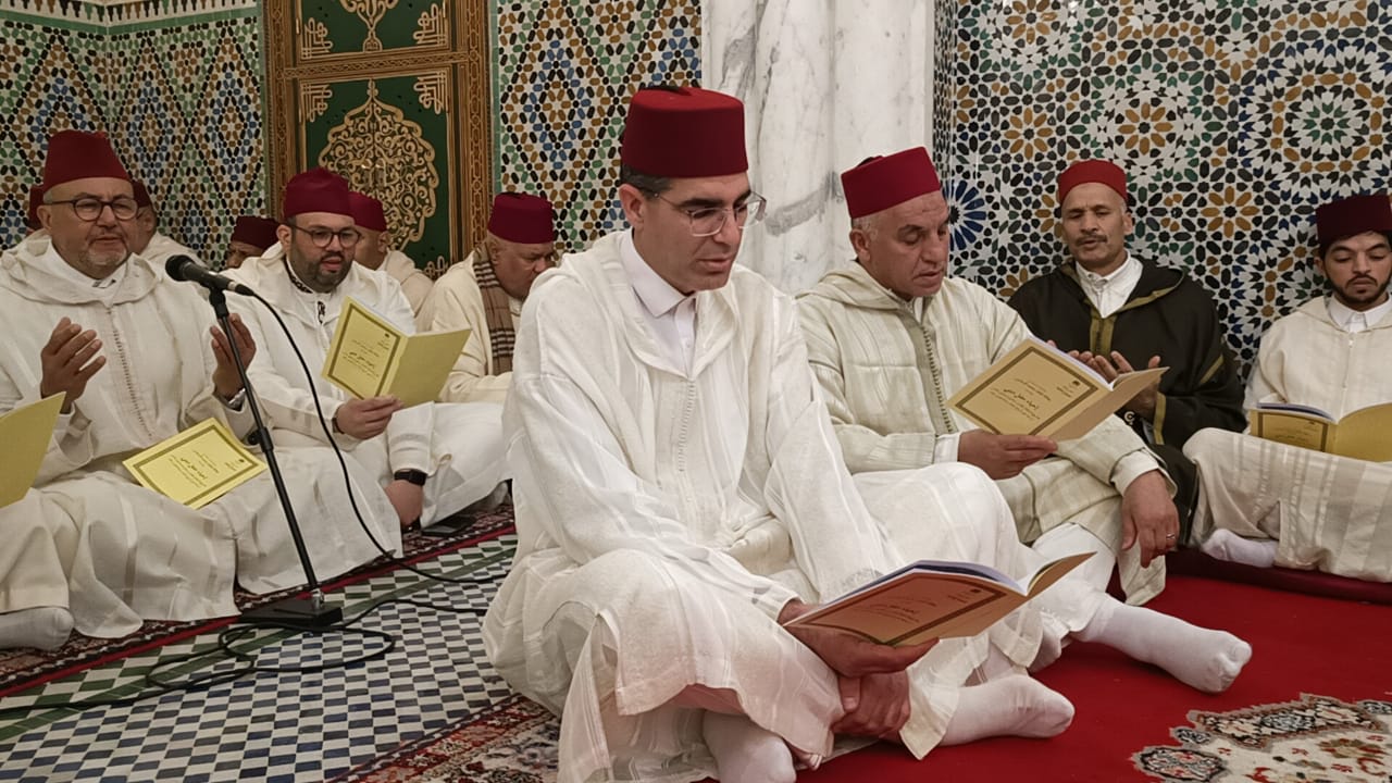 عامل عمالة مكناس يحيي حفل ديني كبير بمكناس ترحما على سلاطين وملوك الدولة العلوية الشريفة عامل عمالة مكناس يحيي حفل ديني كبير بمكناس ترحما على سلاطين وملوك الدولة العلوية الشريفة