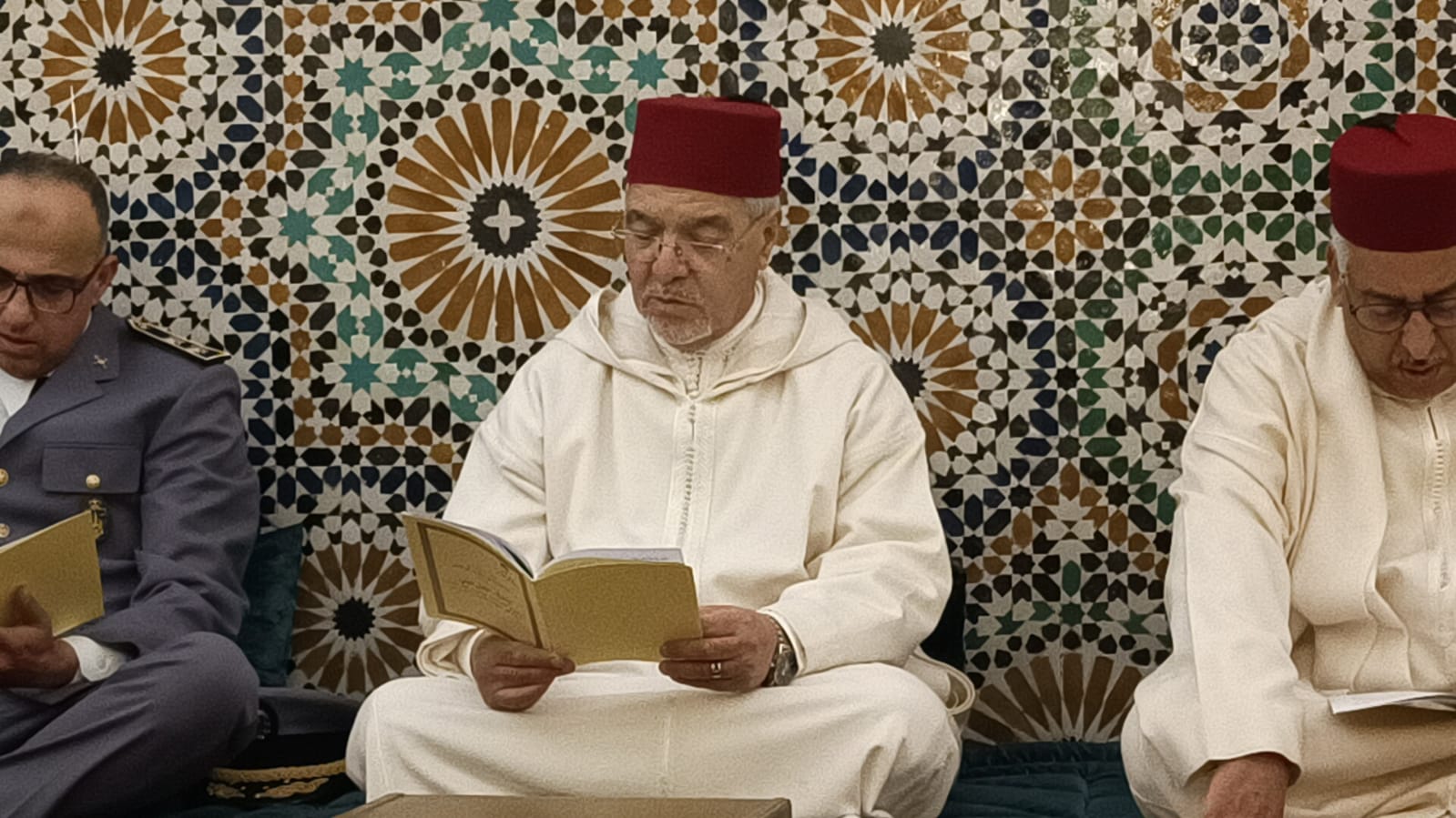 عامل عمالة مكناس يحيي حفل ديني كبير بمكناس ترحما على سلاطين وملوك الدولة العلوية الشريفة عامل عمالة مكناس يحيي حفل ديني كبير بمكناس ترحما على سلاطين وملوك الدولة العلوية الشريفة