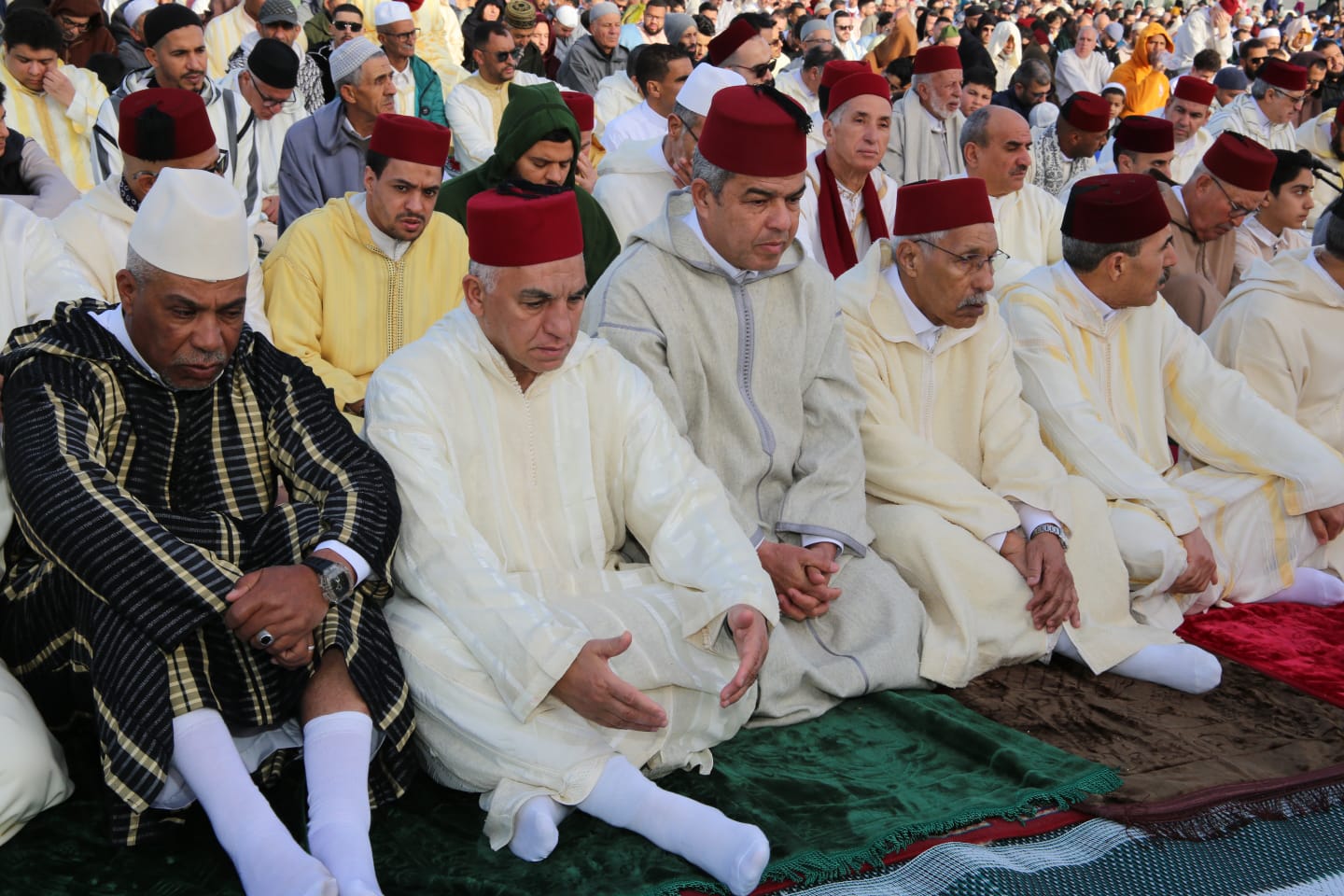 عامل عمالة مكناس يؤدي صلاة عيد الفطر بمصلى المنظر الجميل