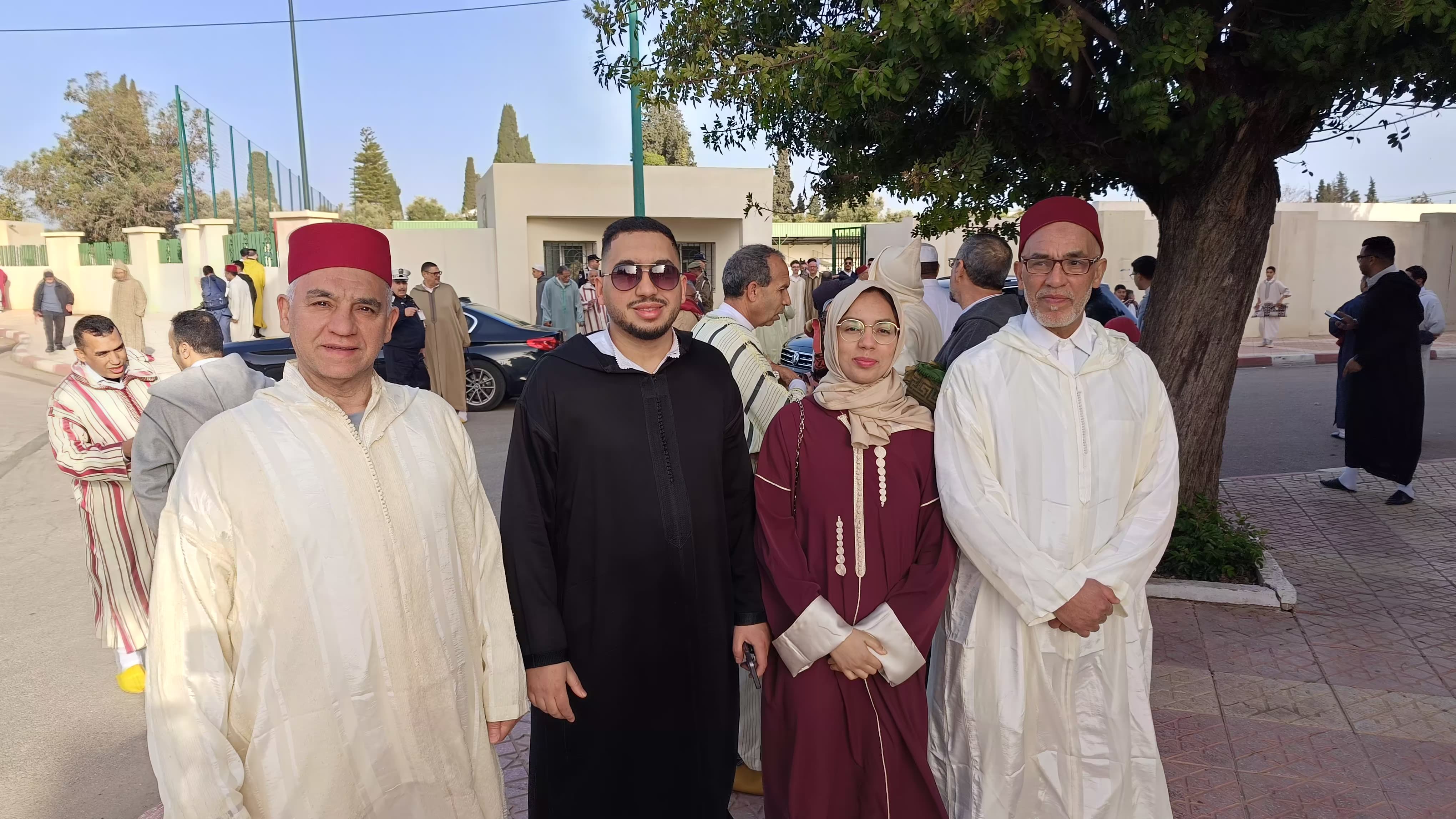 عامل عمالة مكناس يؤدي صلاة عيد الفطر بمصلى المنظر الجميل