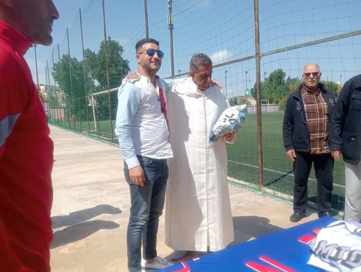 تكريم اللاعب حميد الملقب تكريم اللاعب حميد الملقب