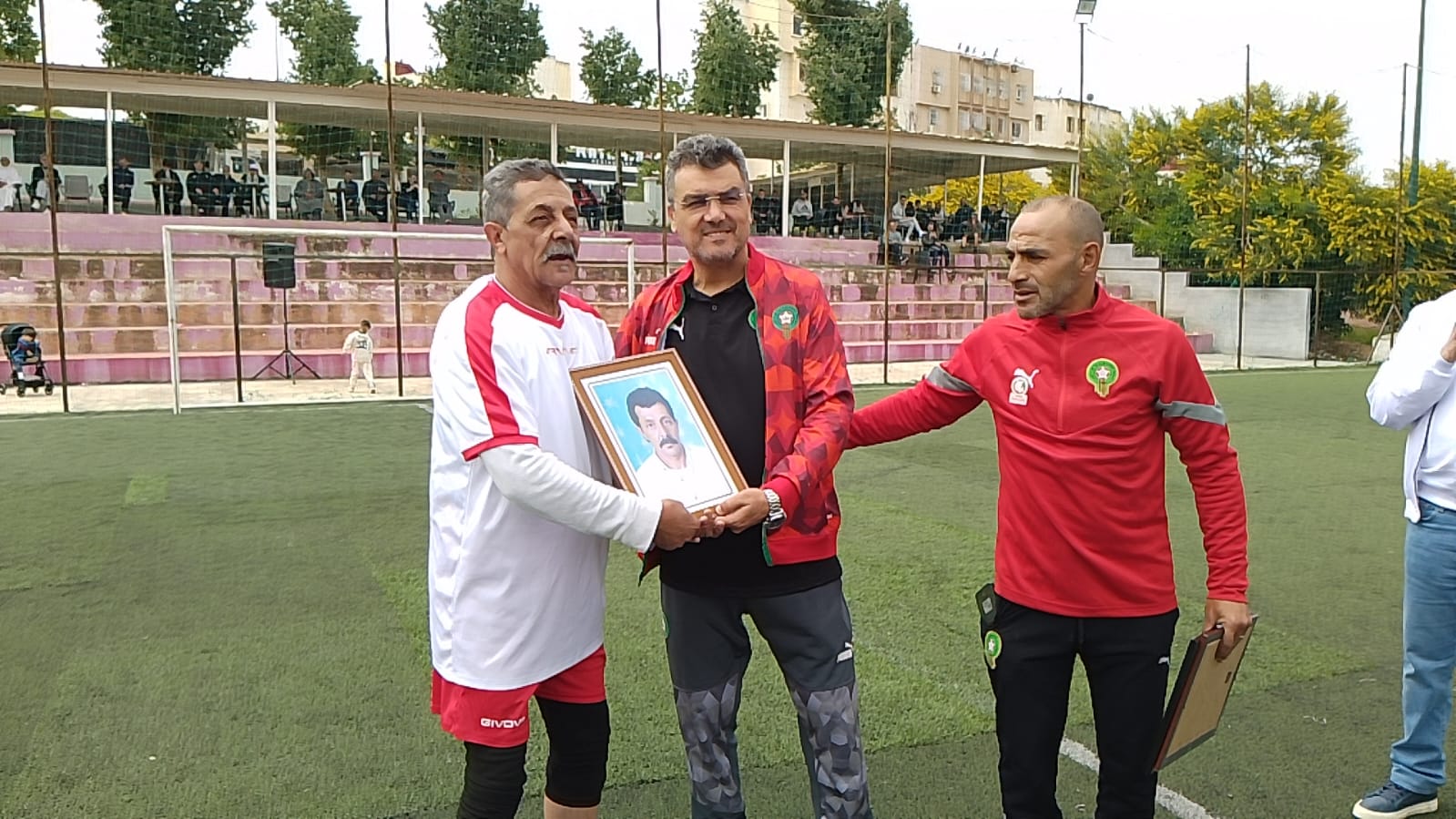 تكريم اللاعب حميد الملقب تكريم اللاعب حميد الملقب