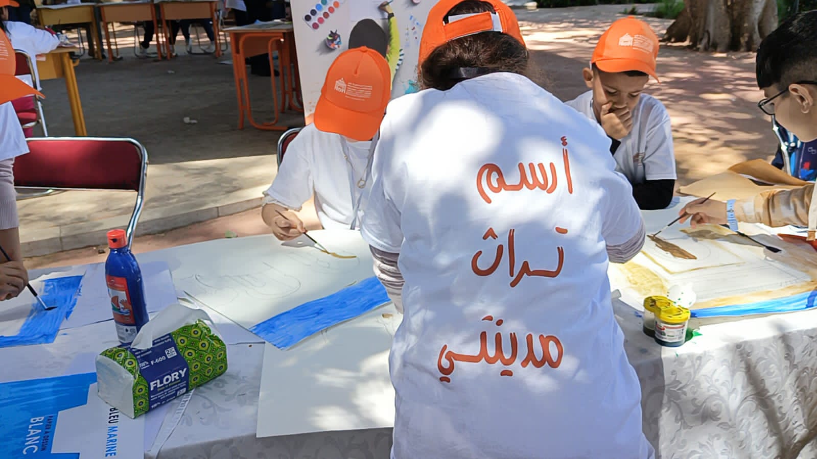 بمنتزه لحبول التاريخي.. المستفيدون من برنامج أرسم تراث مدينتي ” يجسدون حضارات مكناس ووليلي في لوحات فنية بمنتزه لحبول التاريخي.. المستفيدون من برنامج أرسم تراث مدينتي ” يجسدون حضارات مكناس ووليلي في لوحات فنية