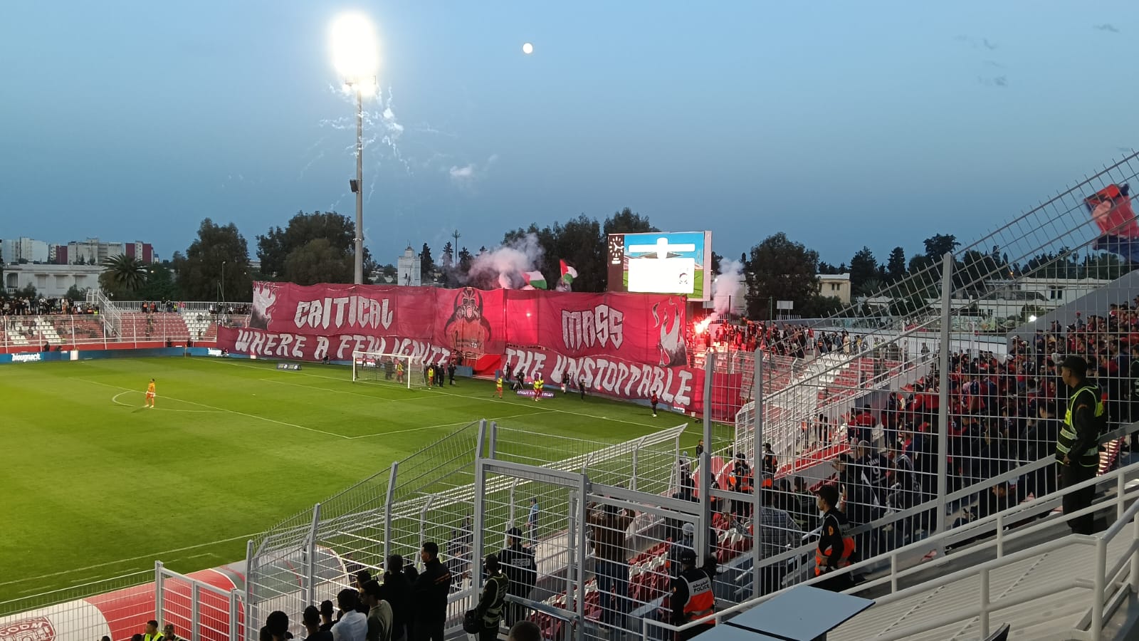 ضربة حظ من اللاعب أنس المهراوي تهدي النادي المكناسي فوزا ثمينا.