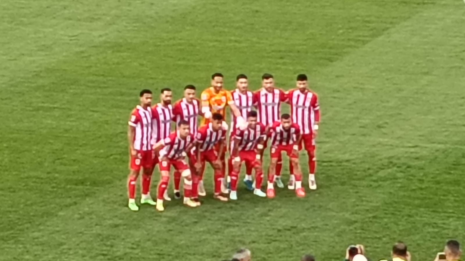 ضربة حظ من اللاعب أنس المهراوي تهدي النادي المكناسي فوزا ثمينا.