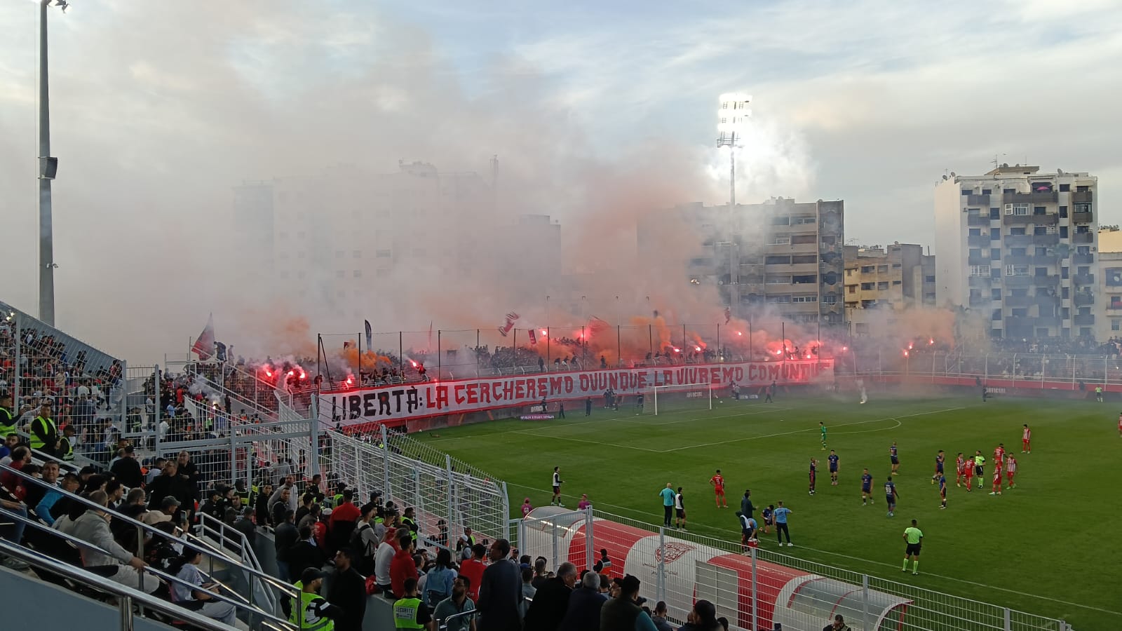 ضربة حظ من اللاعب أنس المهراوي تهدي النادي المكناسي فوزا ثمينا.