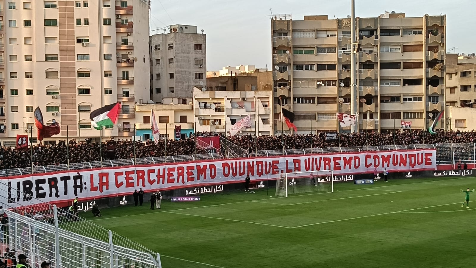 ضربة حظ من اللاعب أنس المهراوي تهدي النادي المكناسي فوزا ثمينا.