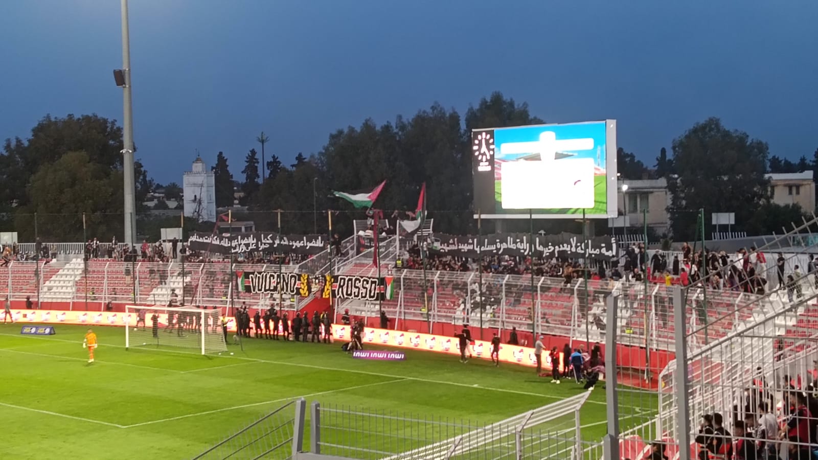 ضربة حظ من اللاعب أنس المهراوي تهدي النادي المكناسي فوزا ثمينا.