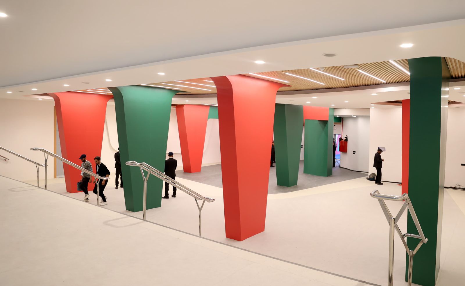 المركب الرياضي محمد الخامس بالدار البيضاء يكتسي حلة جديدة