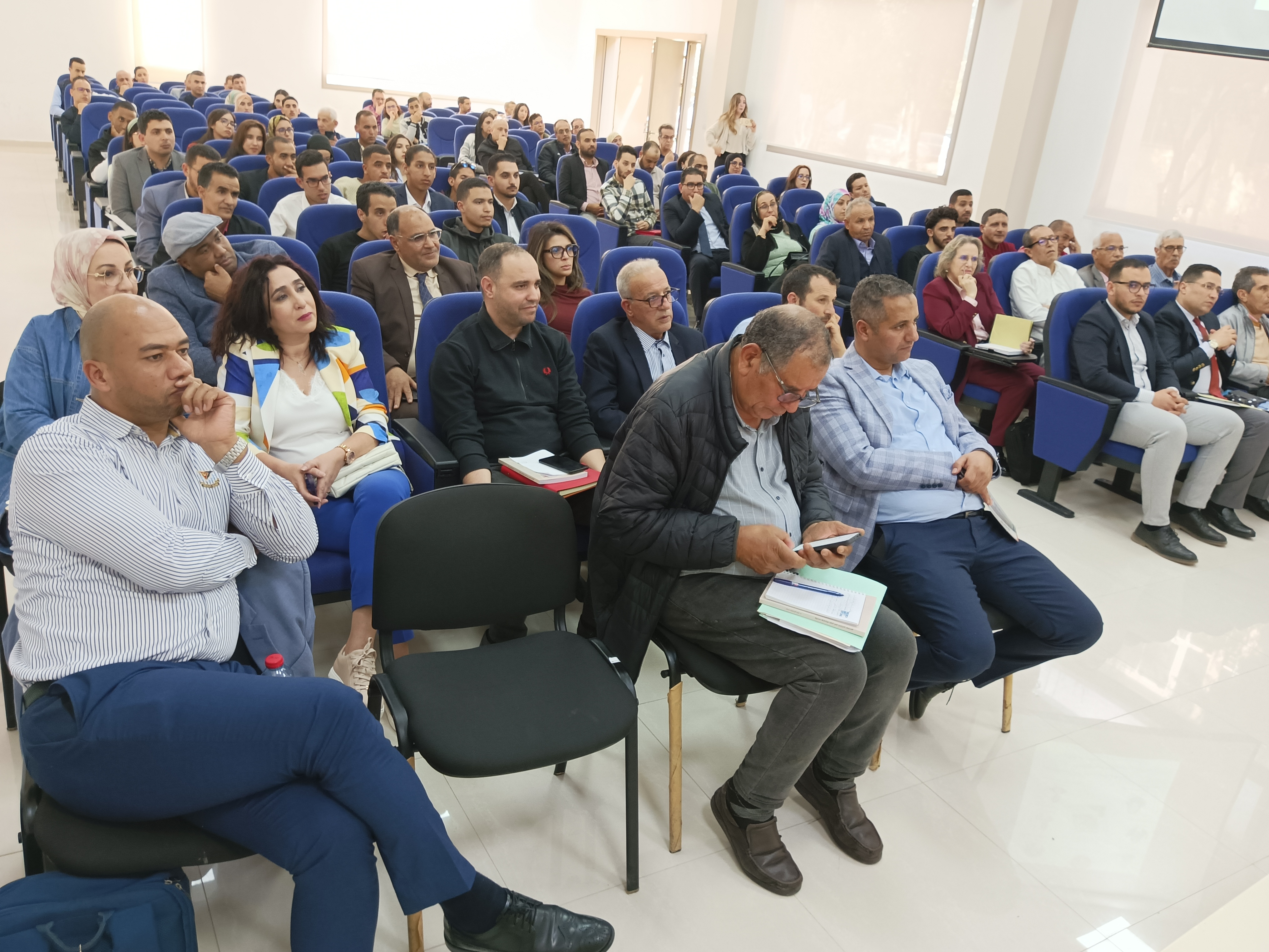 مكناس  ندوة علمية بكلية العلوم القانونية والاقتصادية والاجتماعية بمكناس   تناقش كتاب 