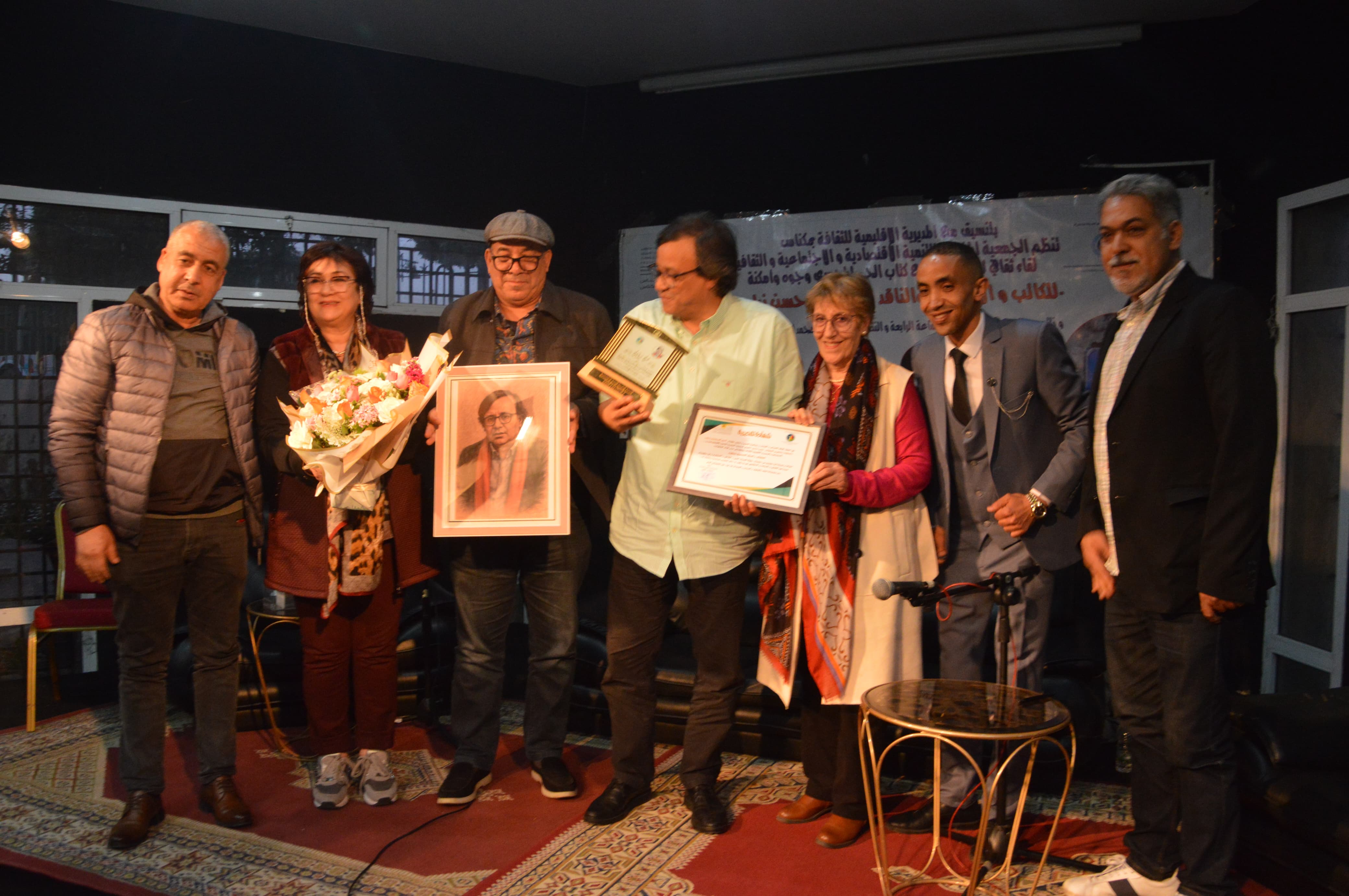 حسن نرايس... ذاكرة من الزمن والمكان. حسن نرايس... ذاكرة من الزمن والمكان.