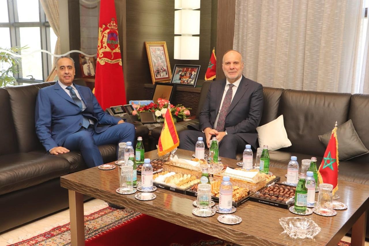 بلاغ لقطب المديرية العامة للأمن الوطني والمديرية العامة لمراقبة التراب الوطني بلاغ لقطب المديرية العامة للأمن الوطني والمديرية العامة لمراقبة التراب الوطني