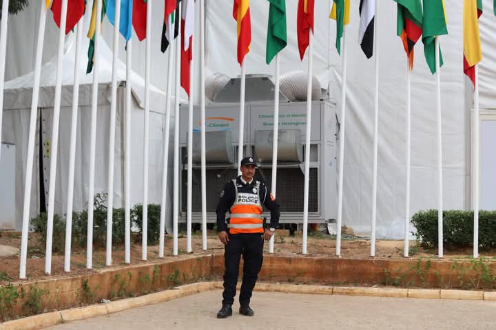 التنويه بالمجهودات الجبارة التي بذلها السادة الأشراف رجال ونساء الأمن الوطني بمكناس خلال افتتاح الملتقى الدولي للفلاحة بالمغرب في دورته 17 بمكناس، تعتبر واجبًا وطنيًا واعترافًا بتضحياتهم وجهودهم المخلصة في خدمة المجتمع.