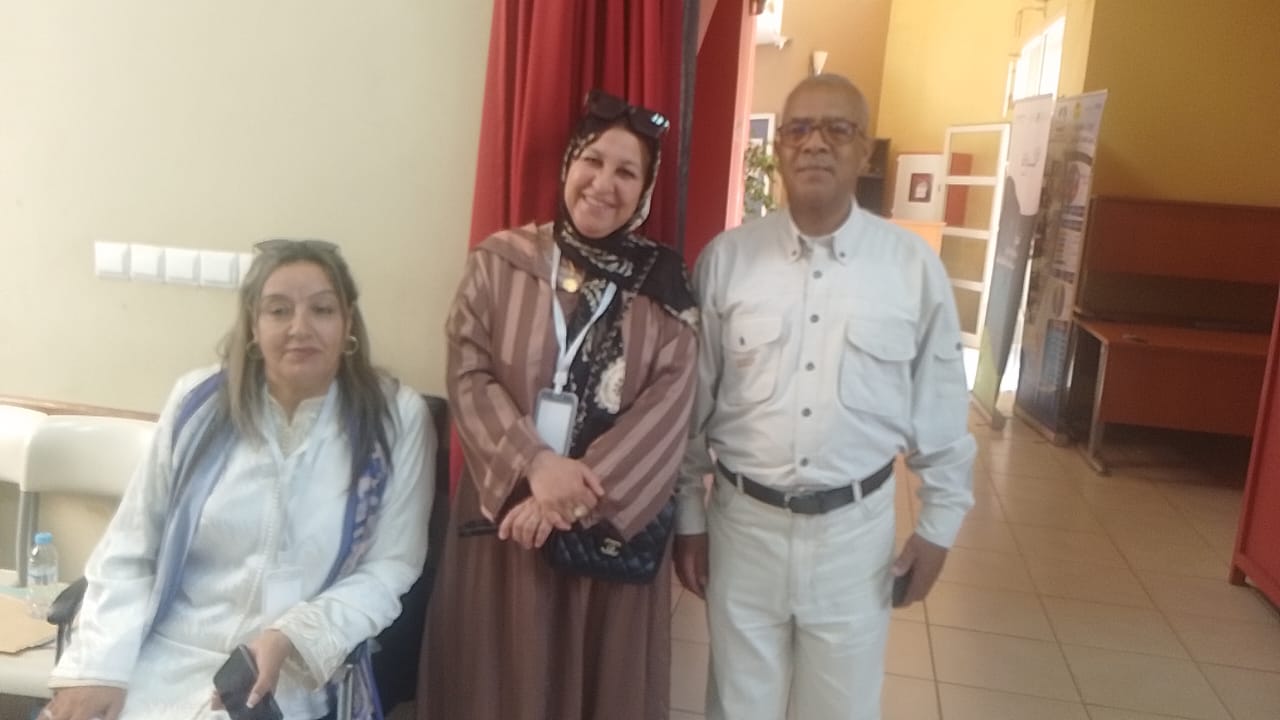 مكناس الفيدرالية الإقليمية لجمعيات الآباء والامهات وأولياء الامور بمكناس تحتفي بنساءها وتكرم اطرها ووجوه اعلامية بمناسبة عيد الام والمرأة بمركز النسيج الجمعوي حمرية. مكناس الفيدرالية الإقليمية لجمعيات الآباء والامهات وأولياء الامور بمكناس تحتفي بنساءها وتكرم اطرها ووجوه اعلامية بمناسبة عيد الام والمرأة بمركز النسيج الجمعوي حمرية.