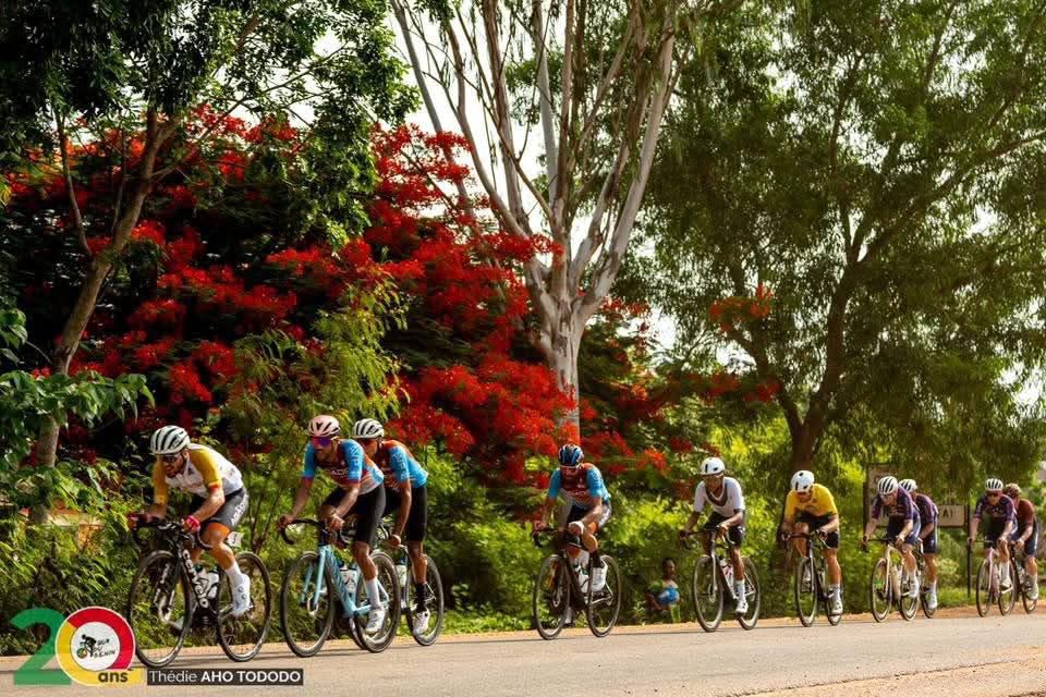 بحضور سفير المملكة المغربية معالي الاستاذ رشيد الركيبي ، البطل إبراهيم الصباحي من الفريق القاري ممثل الجامعة الملكية المغربية للدراجات بحضور سفير المملكة المغربية معالي الاستاذ رشيد الركيبي ، البطل إبراهيم الصباحي من الفريق القاري ممثل الجامعة الملكية المغربية للدراجات
