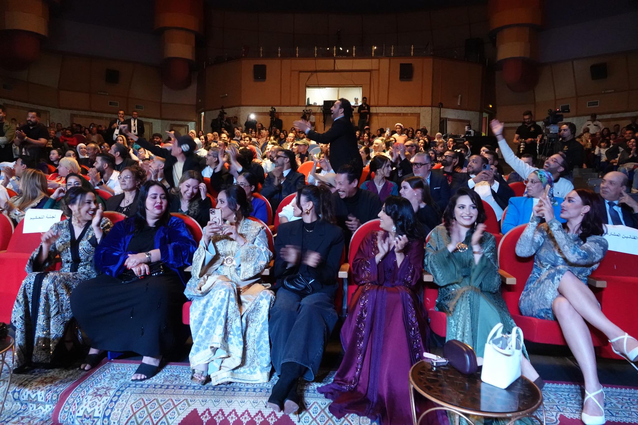 في نسخة ناجحة إسدال الستار على الدورة 14 من مهرجان مكناس للدراما والتلفزيون: تألق درامي وتكريم للإبداع المغربي تتويجات واعترافات بابداع فني واعد في نسخة ناجحة إسدال الستار على الدورة 14 من مهرجان مكناس للدراما والتلفزيون: تألق درامي وتكريم للإبداع المغربي تتويجات واعترافات بابداع فني واعد