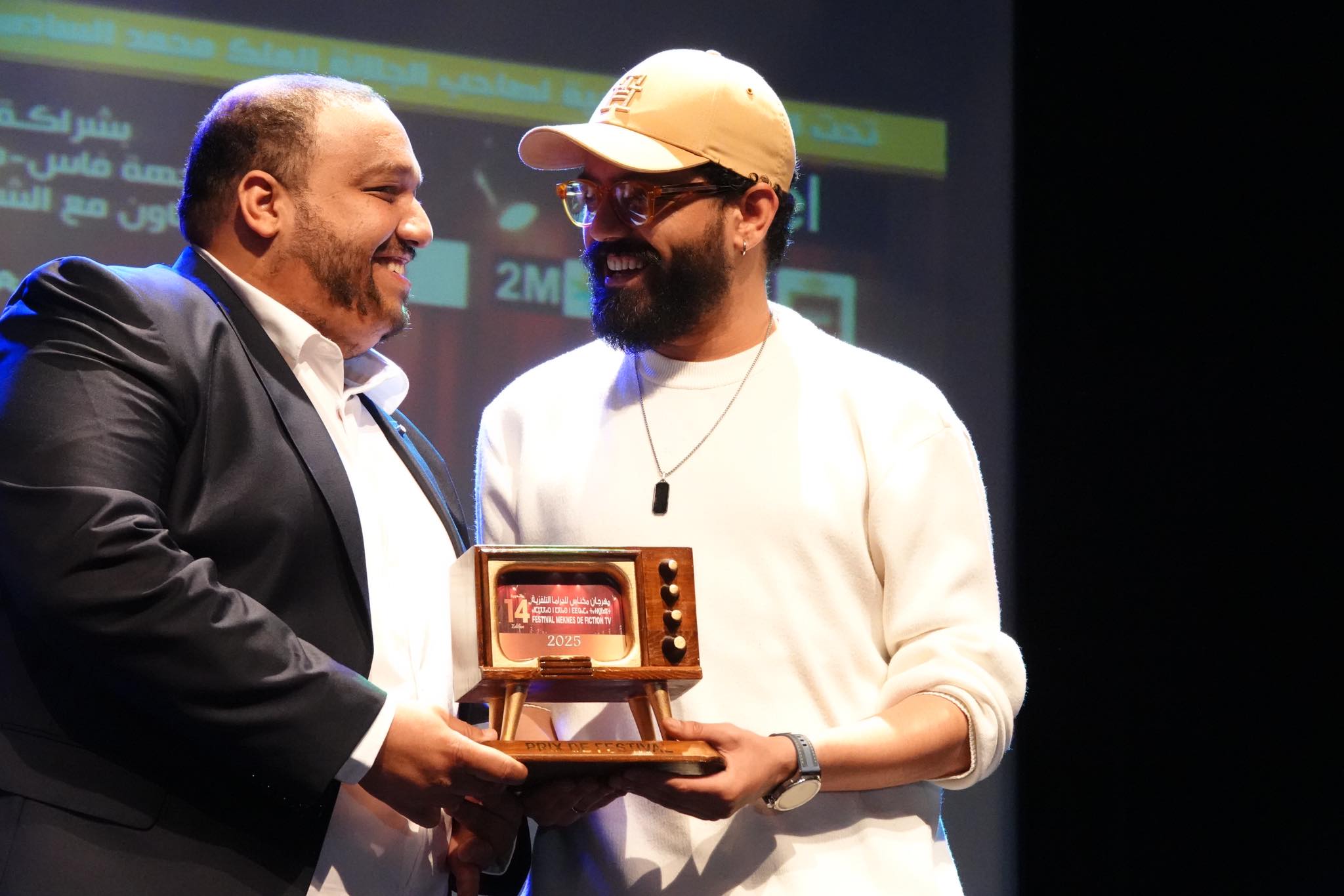 في نسخة ناجحة إسدال الستار على الدورة 14 من مهرجان مكناس للدراما والتلفزيون: تألق درامي وتكريم للإبداع المغربي تتويجات واعترافات بابداع فني واعد في نسخة ناجحة إسدال الستار على الدورة 14 من مهرجان مكناس للدراما والتلفزيون: تألق درامي وتكريم للإبداع المغربي تتويجات واعترافات بابداع فني واعد