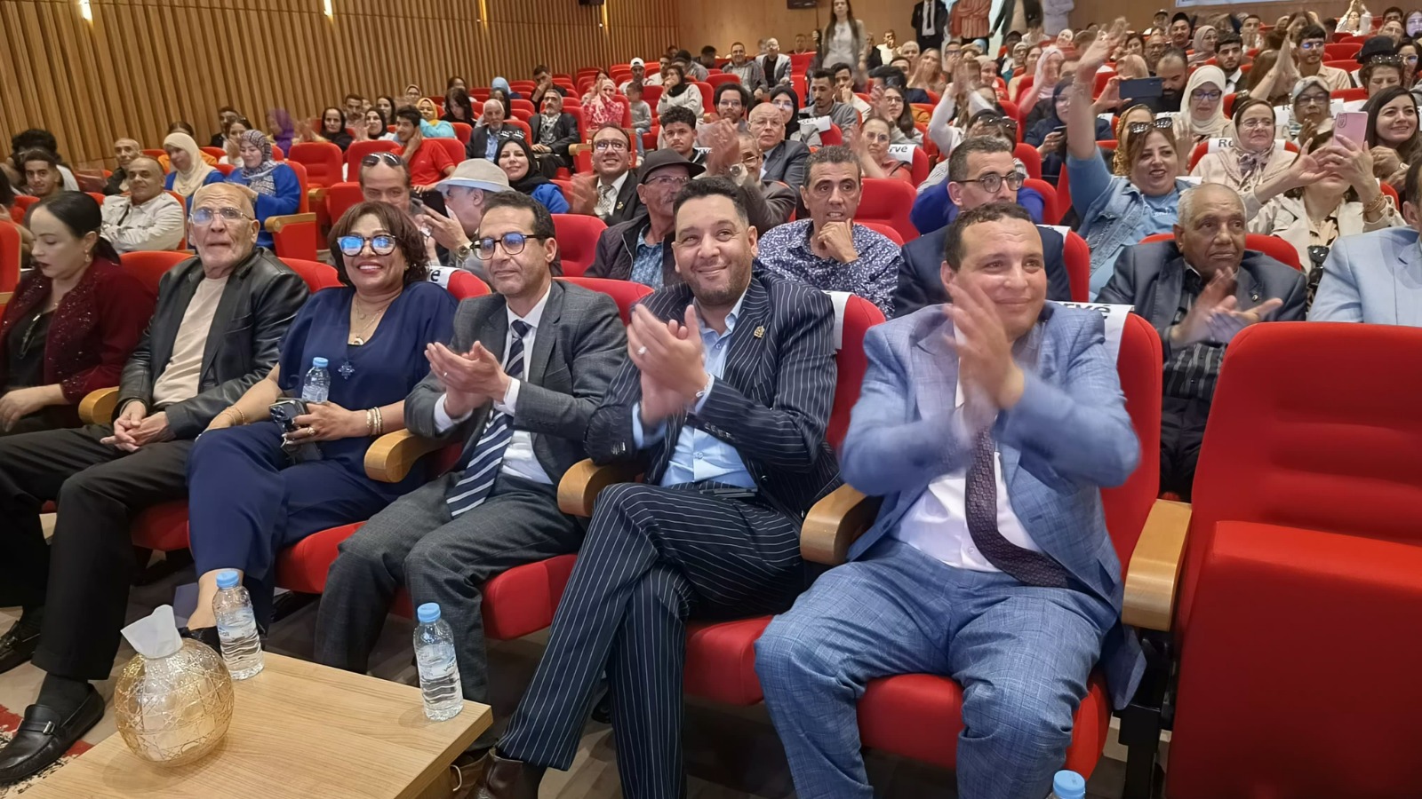 الرابطة الوطنية لمقاولات النقل الطرقي بالمغرب تحتفل بذكرى ميلاد ولي العهد وتكرم وجوهًا فنية وإعلامية