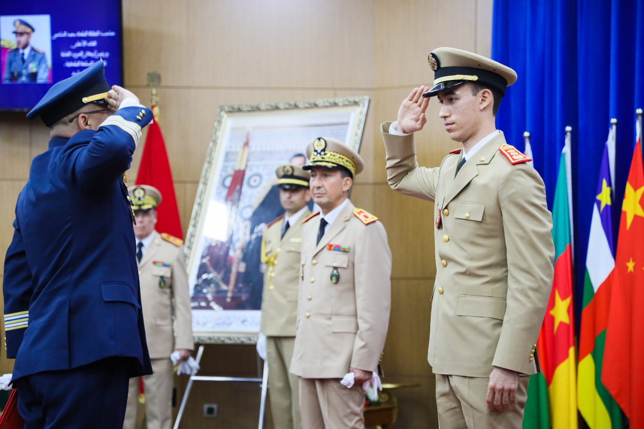 صاحب السمو الملكي ولي العهد الأمير مولاي الحسن يترأس بالقنيطرة حفل تخرج الفوج 25 للسلك العالي للدفاع والفوج 59 لسلك الأركان