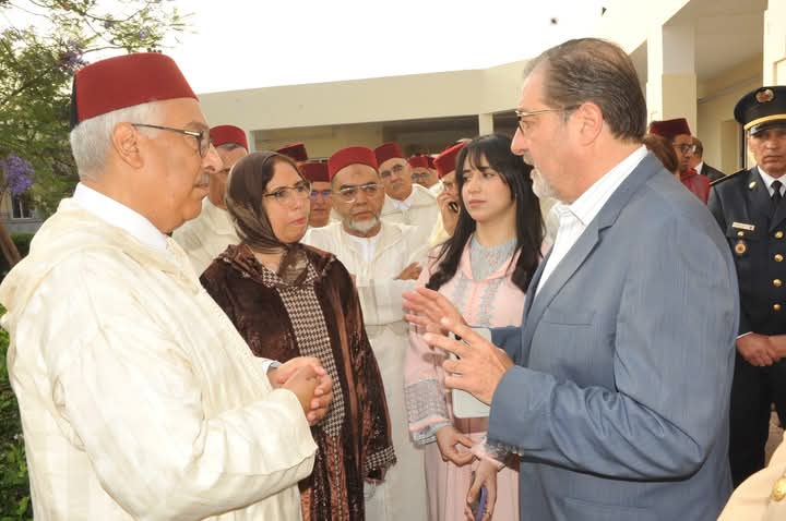 زيارة السيد عامل عمالة مكناس مباشرة بعد صلاة عيد الاضحى مؤسسة الرعاية الاجتماعية للمسنين زيارة السيد عامل عمالة مكناس مباشرة بعد صلاة عيد الاضحى مؤسسة الرعاية الاجتماعية للمسنين