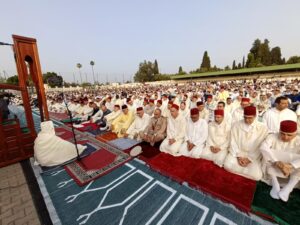 عامل عمالة مكناس عبدالغني الصبار يؤدي صلاة عيد الأضحى وسط جموع غفير من ساكنة المدينة ويشارك نزلاء الخيرية الإسلامية فرحتهم