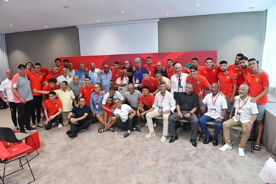 تكريم قدماء  المنتخب الوطني والصحافة الرياضية يتقدمهم حميدوش والشرايبي