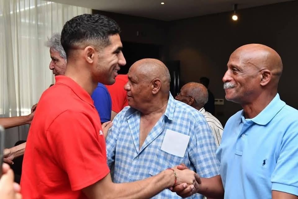 تكريم قدماء  المنتخب الوطني والصحافة الرياضية يتقدمهم حميدوش والشرايبي