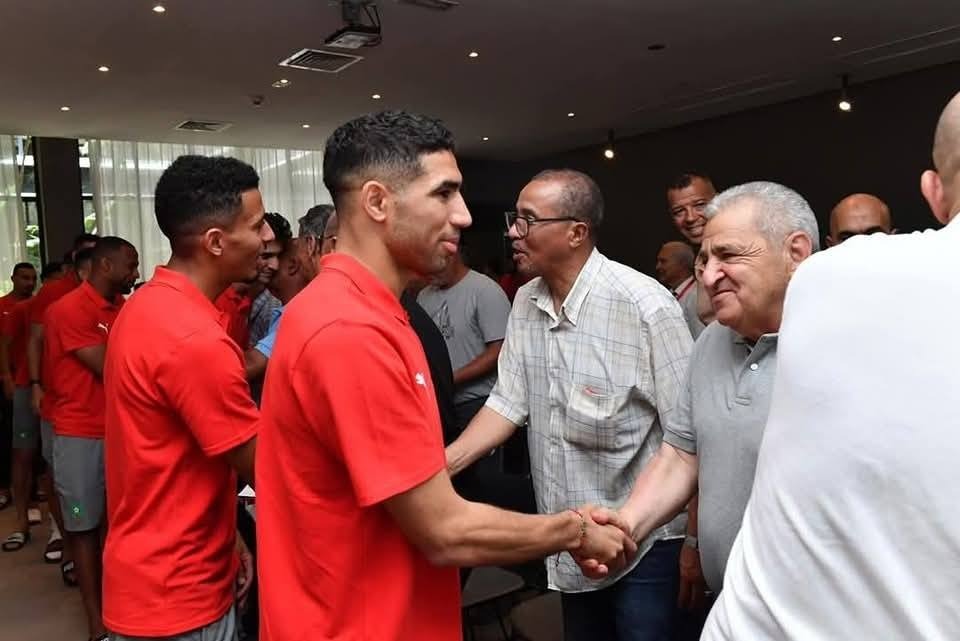 تكريم قدماء  المنتخب الوطني والصحافة الرياضية يتقدمهم حميدوش والشرايبي