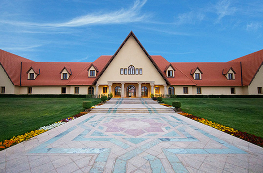 تميز العرض التكويني لجامعة الأخوين يعزز اندماج الخريجين في سوق الشغل (رئيس الجامعة) تميز العرض التكويني لجامعة الأخوين يعزز اندماج الخريجين في سوق الشغل (رئيس الجامعة)