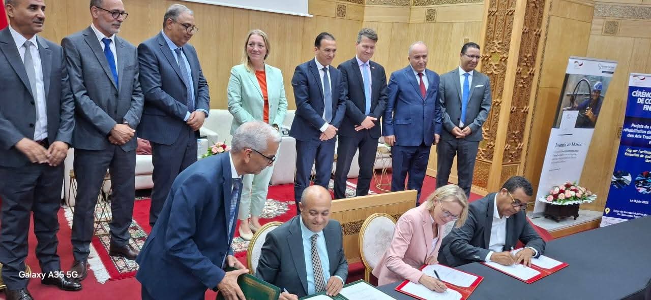 توقيع اتفاقيتين يهمان توسعة وإعادة تأهيل المعهدين المتخصصين في فنون الصناعة التقليدية بكل من فاس والرباط
