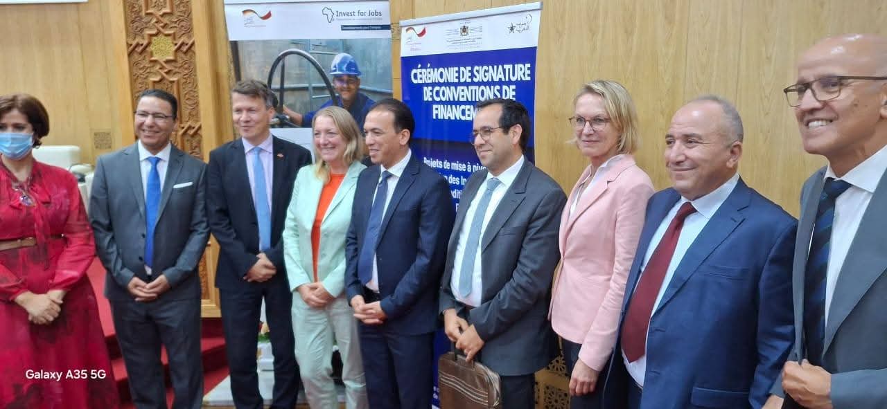 توقيع اتفاقيتين يهمان توسعة وإعادة تأهيل المعهدين المتخصصين في فنون الصناعة التقليدية بكل من فاس والرباط