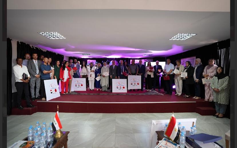 سفيرة الوحدة الترابية و المديرة التربوية لمجموعة مدارس لافوندسيون وسعادة سفير جمهورية العراق السيد عماد مرزا وسعادة سفير جمهورية مصر العربية السيد احمد نهاد عبد اللطيف وعمداء الجامعات و اكادميين ودكاترة وباحثين ، يفتتحون ملتقى لافوندسيون للتربية البيئية والتنمية المستدامة في دورته الثالثة