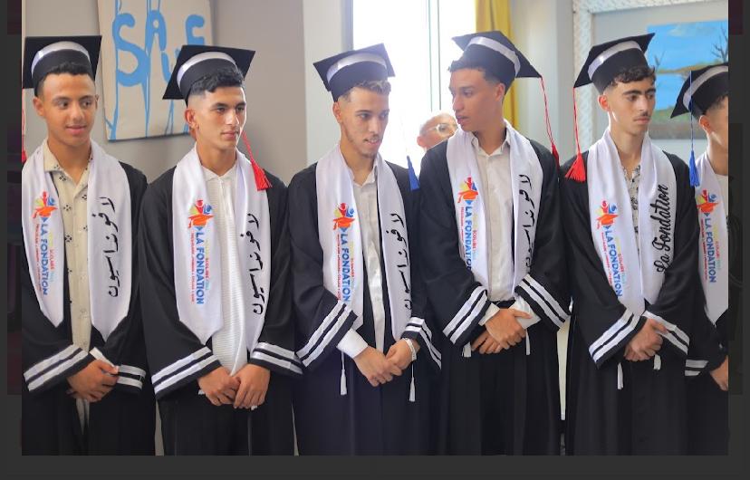 سفيرة الوحدة الترابية و المديرة التربوية لمجموعة مدارس لافوندسيون وسعادة سفير جمهورية العراق السيد عماد مرزا وسعادة سفير جمهورية مصر العربية السيد احمد نهاد عبد اللطيف وعمداء الجامعات و اكادميين ودكاترة وباحثين ، يفتتحون ملتقى لافوندسيون للتربية البيئية والتنمية المستدامة في دورته الثالثة