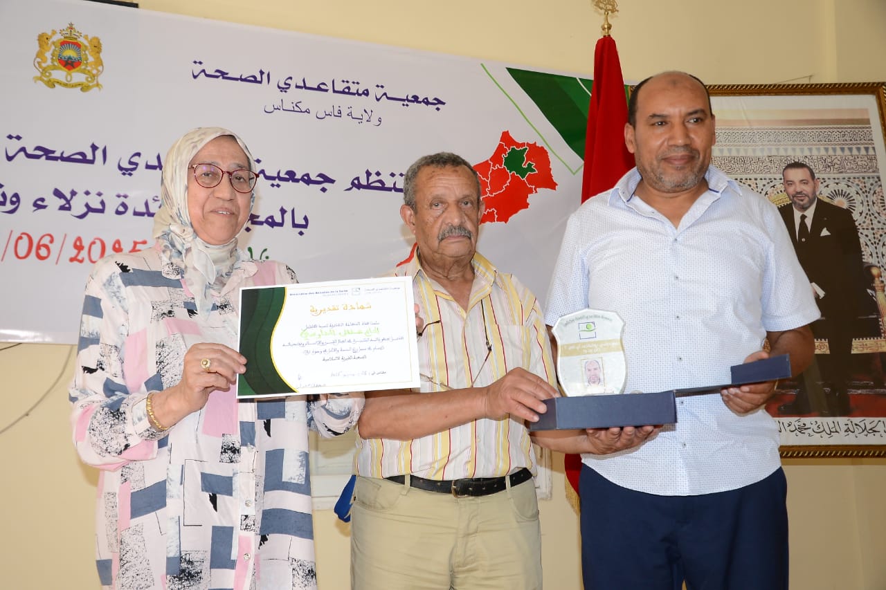 متقاعدو الصحة بمكناس يفحصون 150 نزيلاً ويُدخلون الفرحة إلى قلوب المسنين