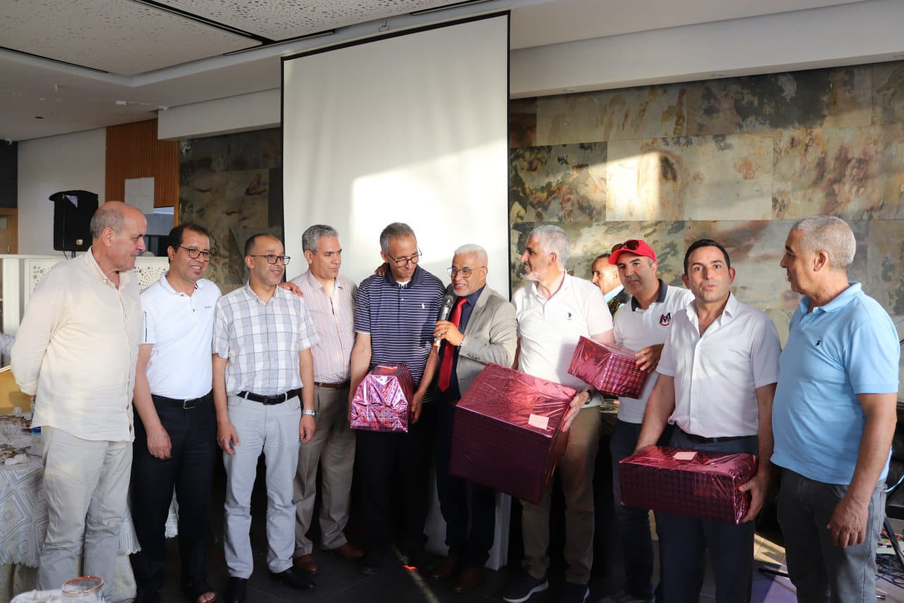 تقاعد لا يشبه الغياب: البريدية تودّع نبضها الإداري في وداع يليق بالكبار تقاعد لا يشبه الغياب: البريدية تودّع نبضها الإداري في وداع يليق بالكبار