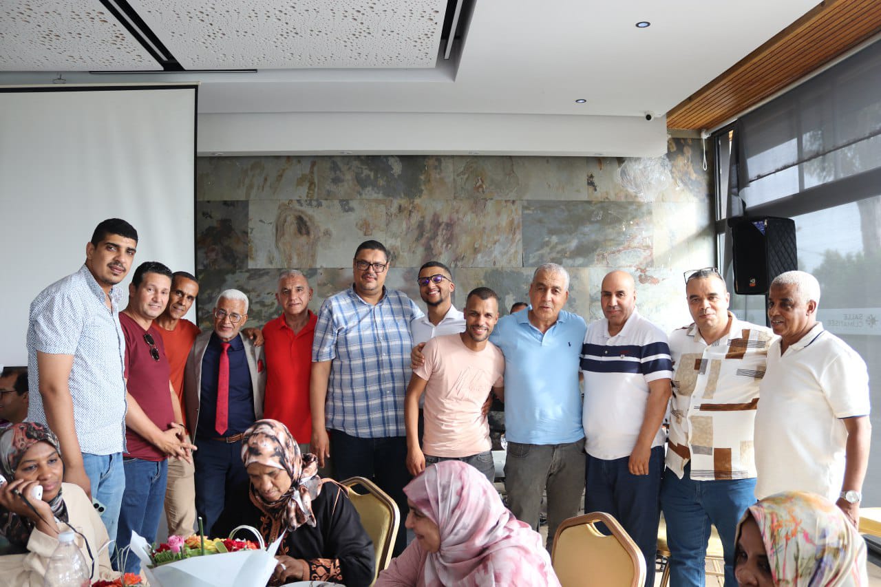 تقاعد لا يشبه الغياب: البريدية تودّع نبضها الإداري في وداع يليق بالكبار تقاعد لا يشبه الغياب: البريدية تودّع نبضها الإداري في وداع يليق بالكبار