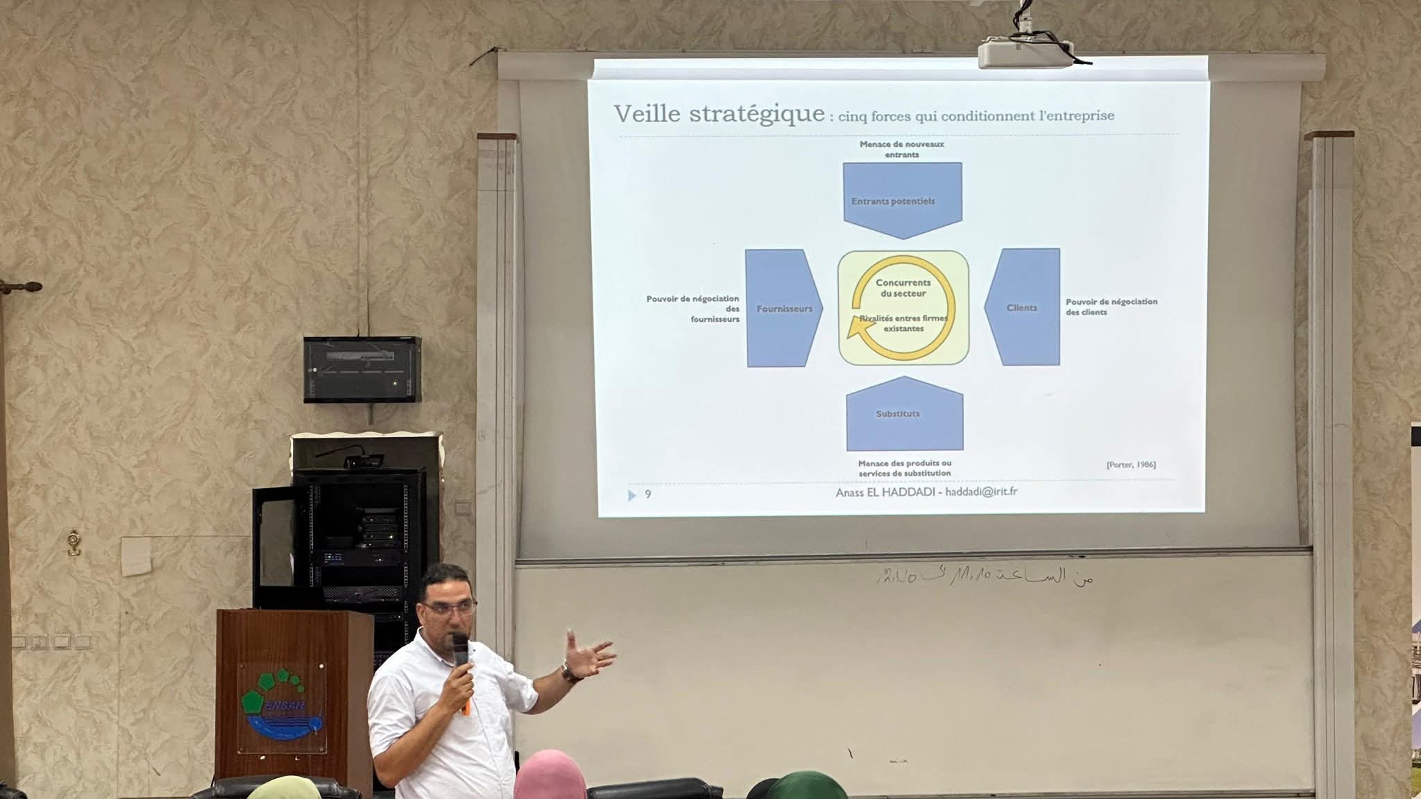 تكوين علمي حول 