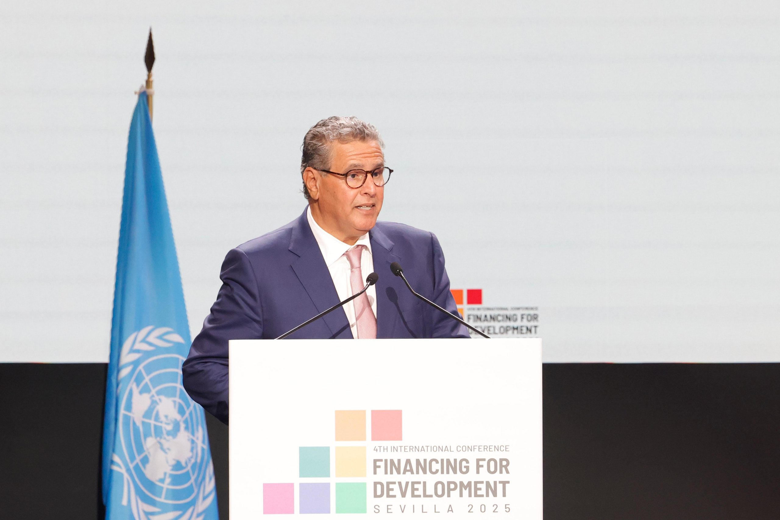 السيد أخنوش .. المغرب، بقيادة جلالة الملك، يواصل تعزيز إصلاحاته الهيكلية في المجالات ذات الأولوية السيد أخنوش .. المغرب، بقيادة جلالة الملك، يواصل تعزيز إصلاحاته الهيكلية في المجالات ذات الأولوية