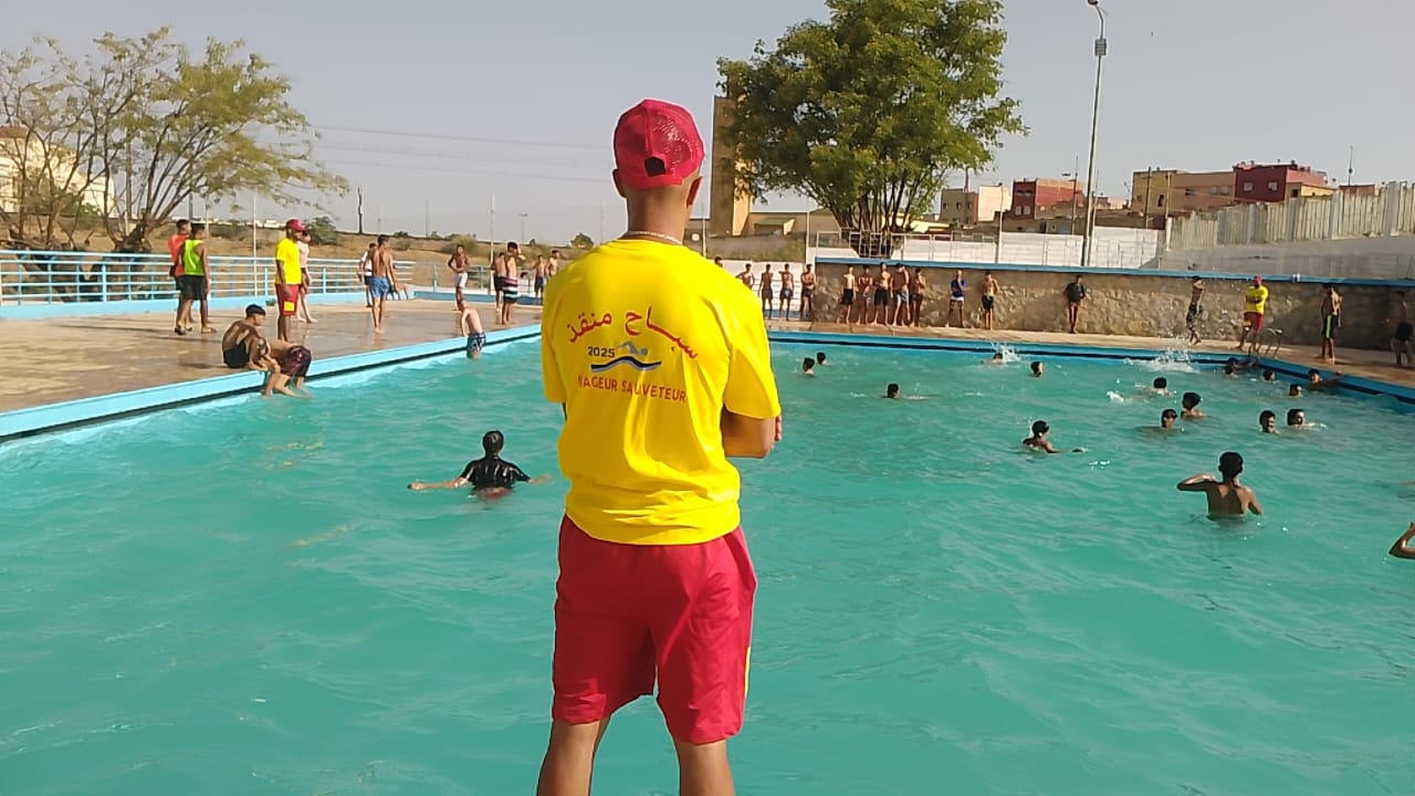 نجاح مجلس جماعة مكناس في فتح مسبحي 20 غشت والمسبح البلدي 1  بوعماير صباح يوم 14 و 30 يونيو الجاري2025