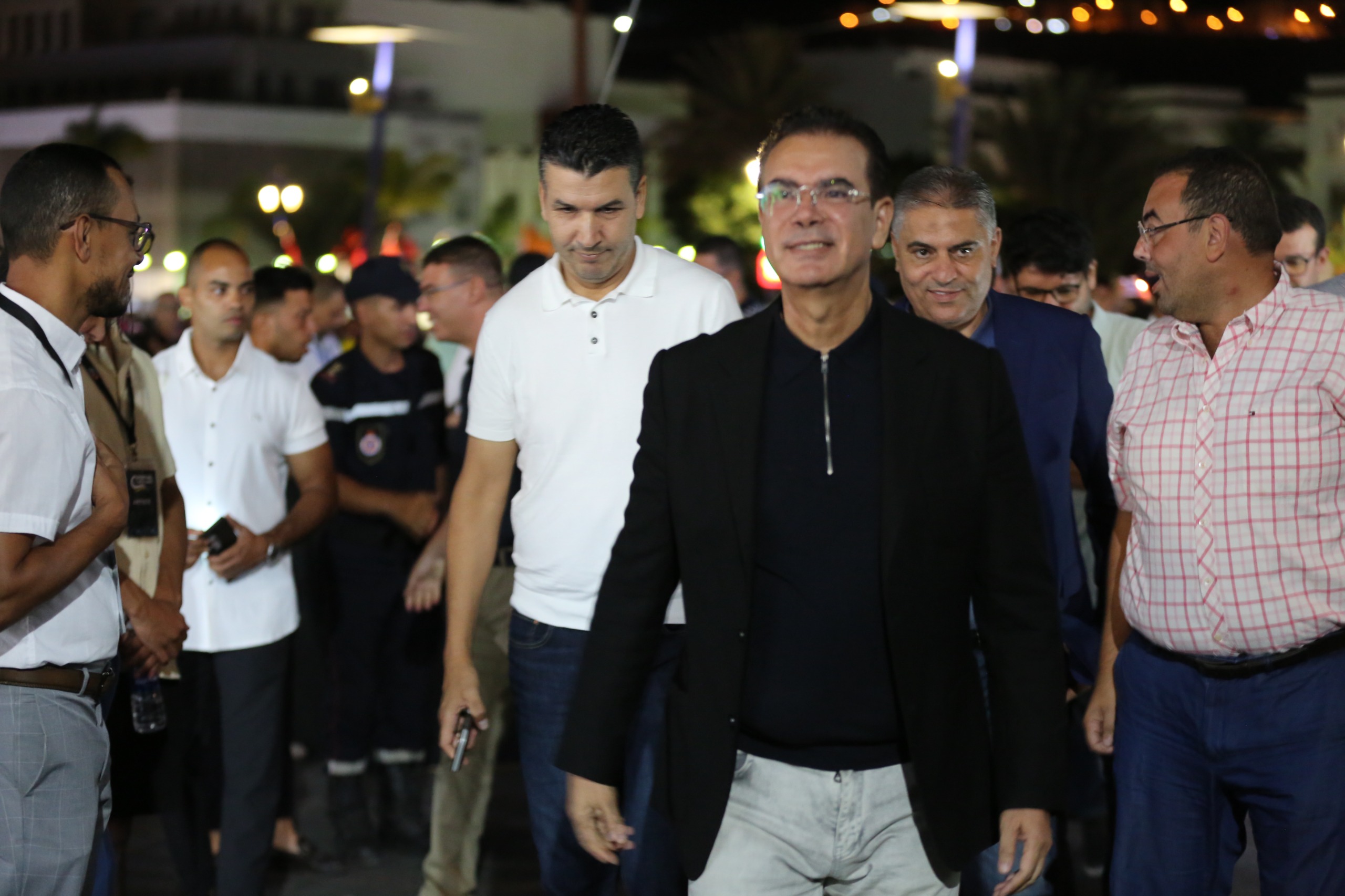 الحسيمة تحتفي بالصيف: انطلاق مهرجان الشواطئ لاتصالات المغرب وسط أجواء احتفالية متميزة الحسيمة تحتفي بالصيف: انطلاق مهرجان الشواطئ لاتصالات المغرب وسط أجواء احتفالية متميزة