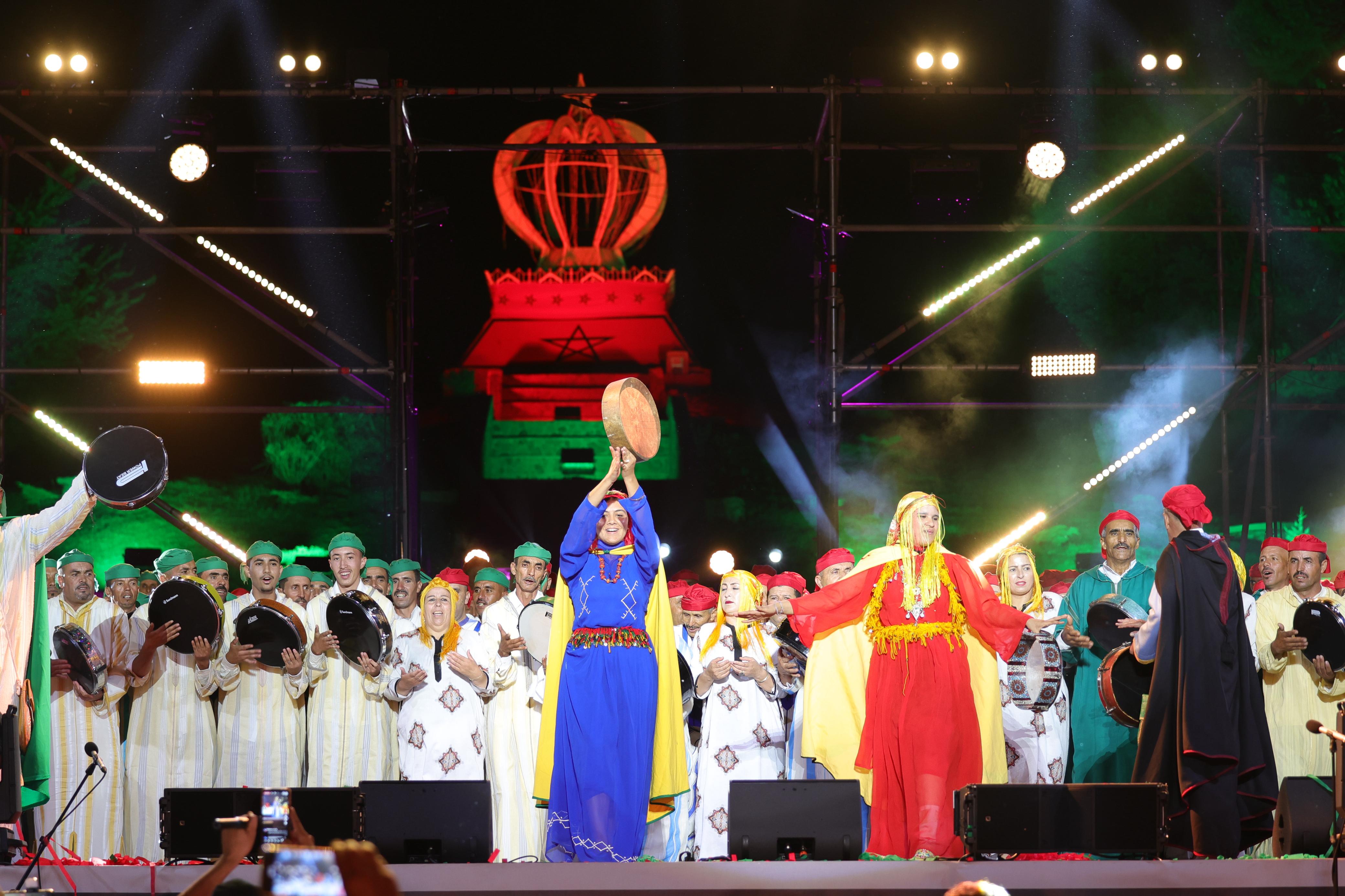 مهرجان إفران الدولي يفتتح نسخته السابعة وسط أجواء احتفالية كبيرة مهرجان إفران الدولي يفتتح نسخته السابعة وسط أجواء احتفالية كبيرة