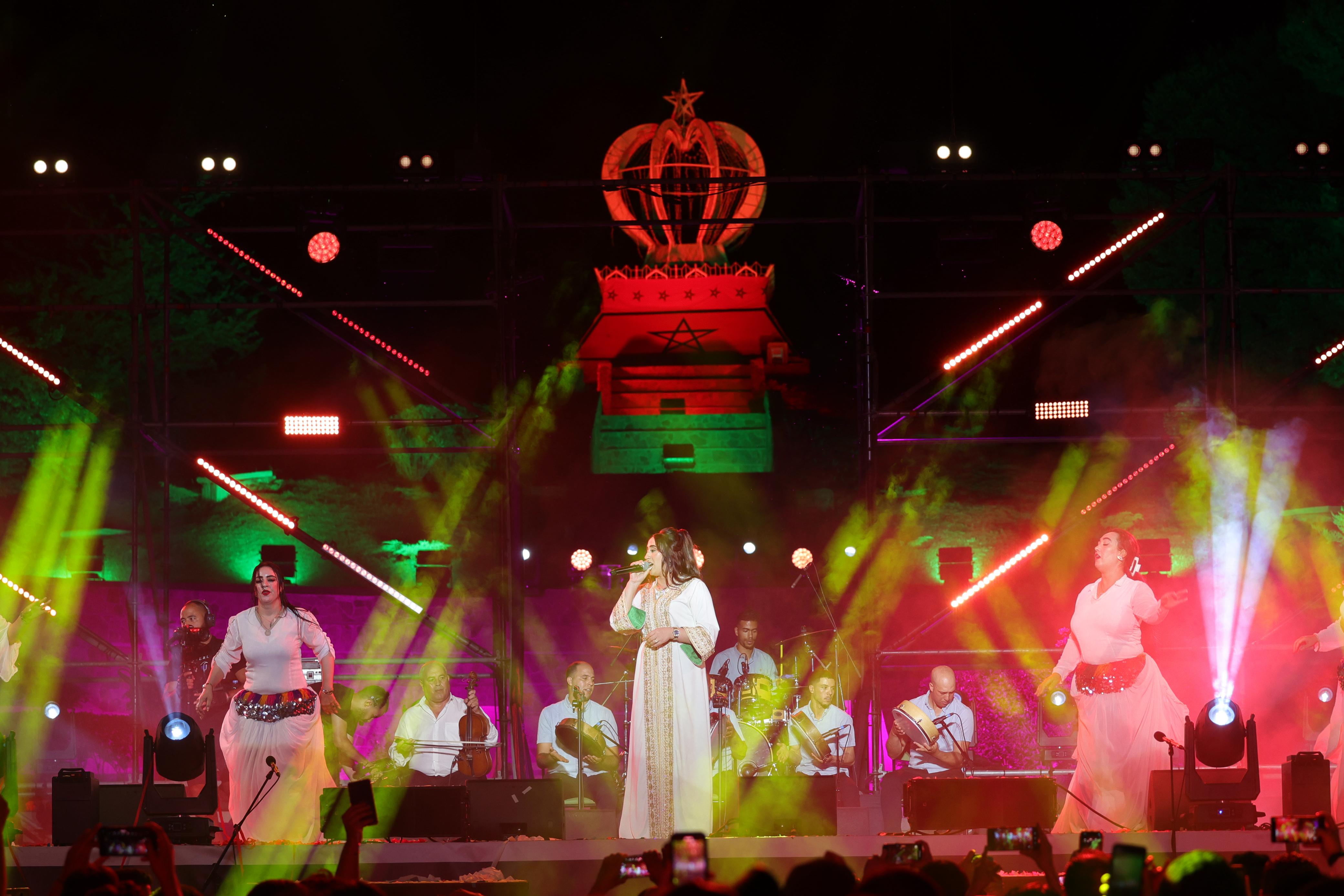 مهرجان إفران الدولي يفتتح نسخته السابعة وسط أجواء احتفالية كبيرة مهرجان إفران الدولي يفتتح نسخته السابعة وسط أجواء احتفالية كبيرة