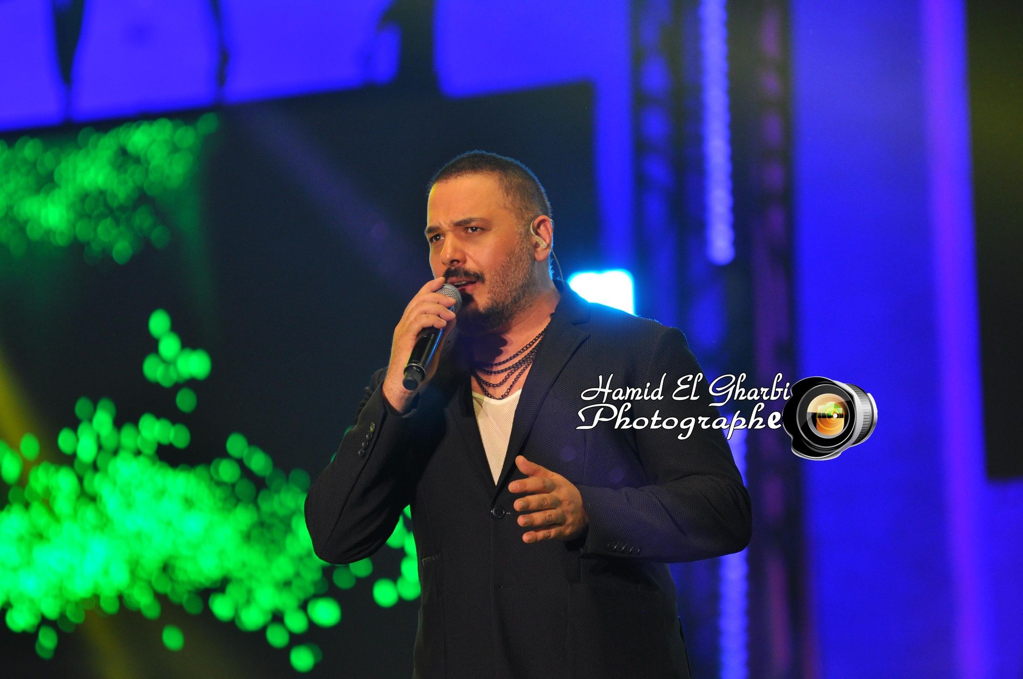 الفنان رامي عياش يشعل منصة ساحة الهديم الفنان رامي عياش يشعل منصة ساحة الهديم