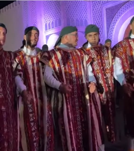 أزيد من 300 ألف شخص تتبعوا فقراته مهرجان عيساوة بمكناس يؤكد مكانته ضمن أبرز المواعيد الثقافية بالمغرب أزيد من 300 ألف شخص تتبعوا فقراته مهرجان عيساوة بمكناس يؤكد مكانته ضمن أبرز المواعيد الثقافية بالمغرب