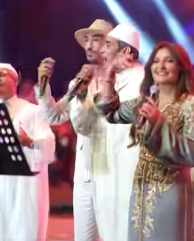 أزيد من 300 ألف شخص تتبعوا فقراته مهرجان عيساوة بمكناس يؤكد مكانته ضمن أبرز المواعيد الثقافية بالمغرب أزيد من 300 ألف شخص تتبعوا فقراته مهرجان عيساوة بمكناس يؤكد مكانته ضمن أبرز المواعيد الثقافية بالمغرب