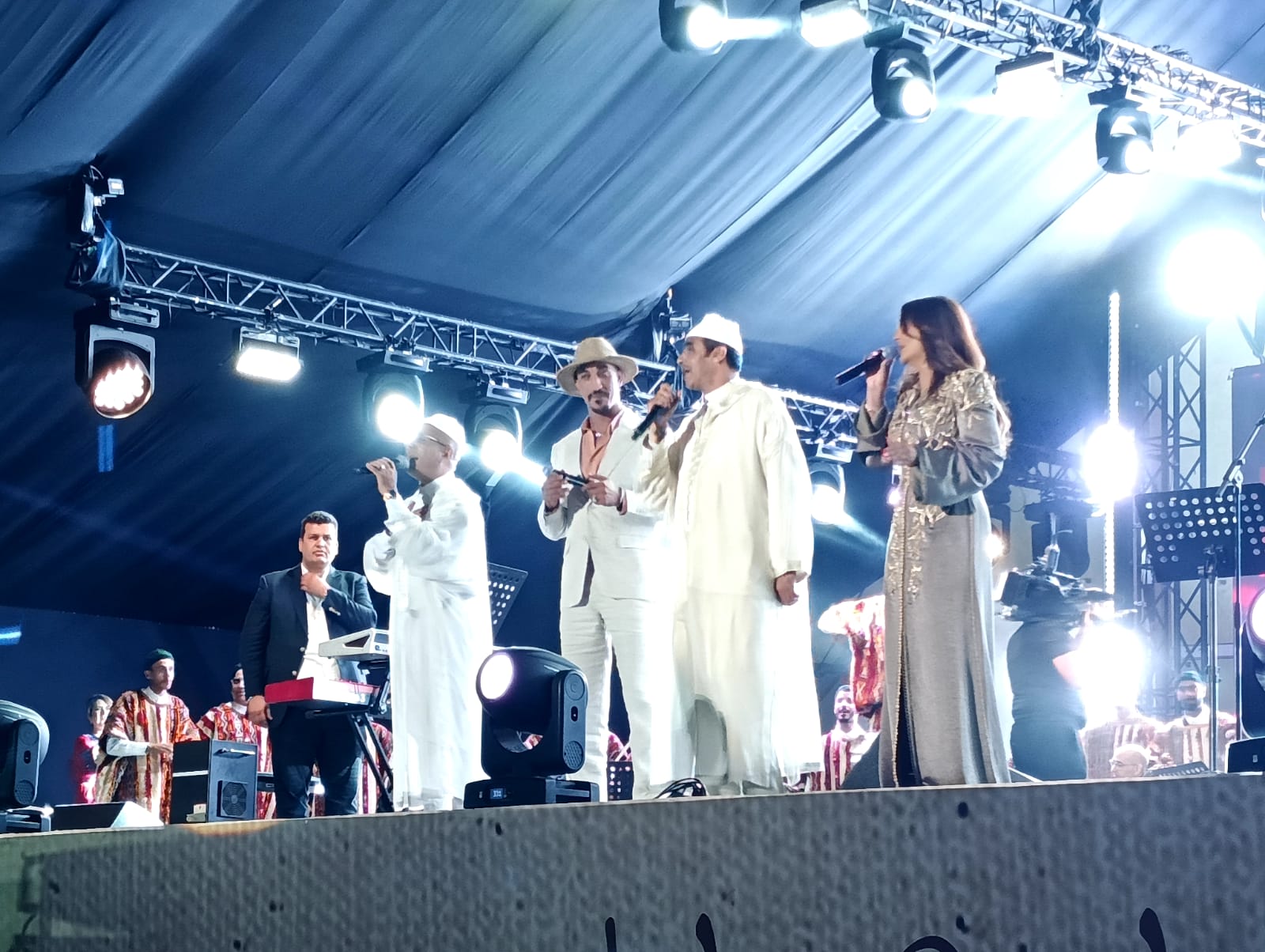 أزيد من 300 ألف شخص تتبعوا فقراته مهرجان عيساوة بمكناس يؤكد مكانته ضمن أبرز المواعيد الثقافية بالمغرب أزيد من 300 ألف شخص تتبعوا فقراته مهرجان عيساوة بمكناس يؤكد مكانته ضمن أبرز المواعيد الثقافية بالمغرب