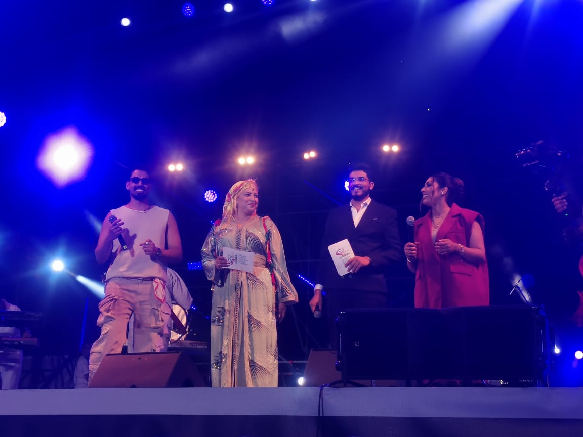 مهرجان إفران الدولي النسخة السابعة يستقطب ازيد من 300الف زائر مهرجان إفران الدولي النسخة السابعة يستقطب ازيد من 300الف زائر