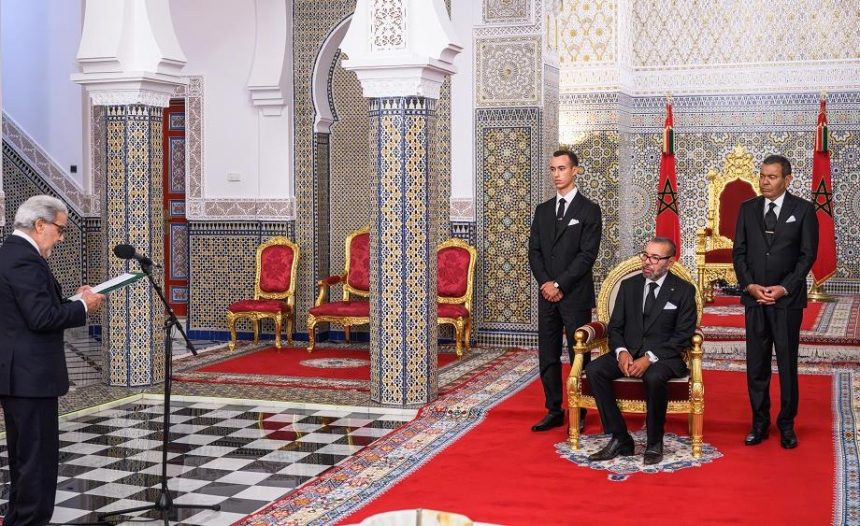 جلالة الملك يستقبل والي بنك المغرب جلالة الملك يستقبل والي بنك المغرب