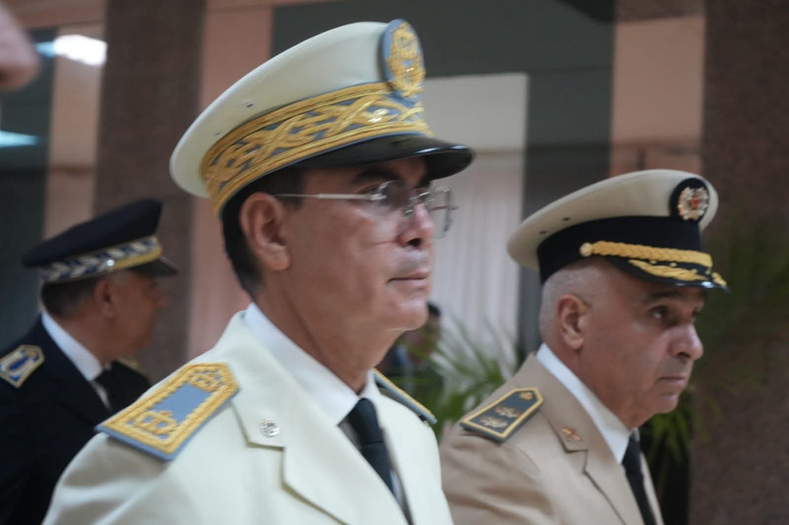 بمناسبة الذكرى الـ26 لاعتلاء جلالة الملك العرش.. عامل إقليم الحسيمة يترأس حفل الإنصات للخطاب الملكي ويُوشّح أحد المنعم عليهم